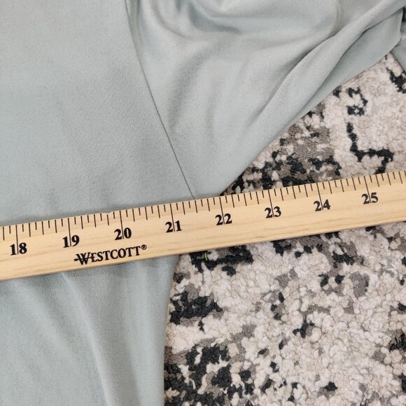 La Vie En Rose Women's Pajama Top Size M Gray Green Comfy Sleepwear Simple Daily - Picture 7 of 8